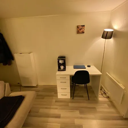 Cozy Flat Near Ishavskatedralen 아파트 트롬쇠