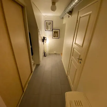 Cozy Flat Near Ishavskatedralen 아파트 트롬쇠