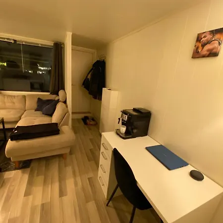 Cozy Flat Near Ishavskatedralen 아파트