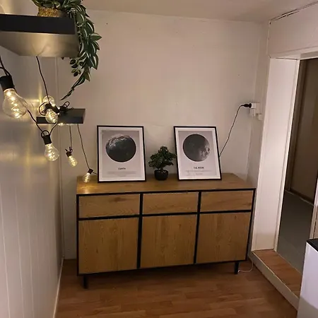 Cozy Flat Near Ishavskatedralen 아파트 트롬쇠